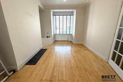 2 bedroom terraced house to rent, 22 Starbuck Road, Milford Haven, Pembrokeshire. SA73 2BA