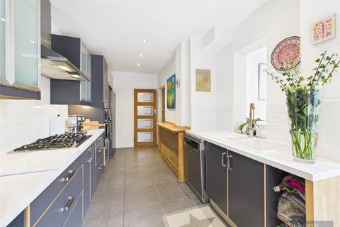 3 bedroom detached house for sale, Bond Road, Surbiton KT6