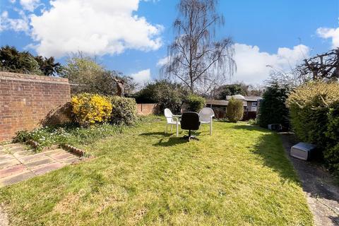 35 Brockenhurst Close, Canterbury, CT2 7RX