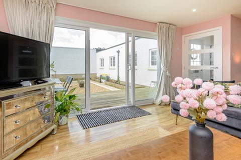 16 Cortleferry Grove, Dalkeith, EH22 3HX