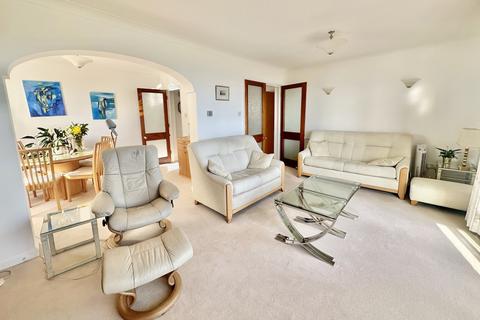 3 bedroom apartment for sale, Manor Road, East Cliff, Bournemouth, BH1