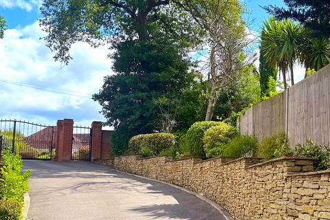 undefined, Hare Hill, Row Town, Surrey, KT15
