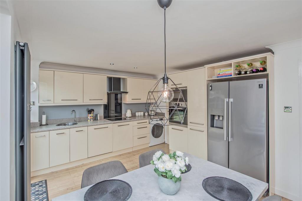 Fitted Dining Kitchen: