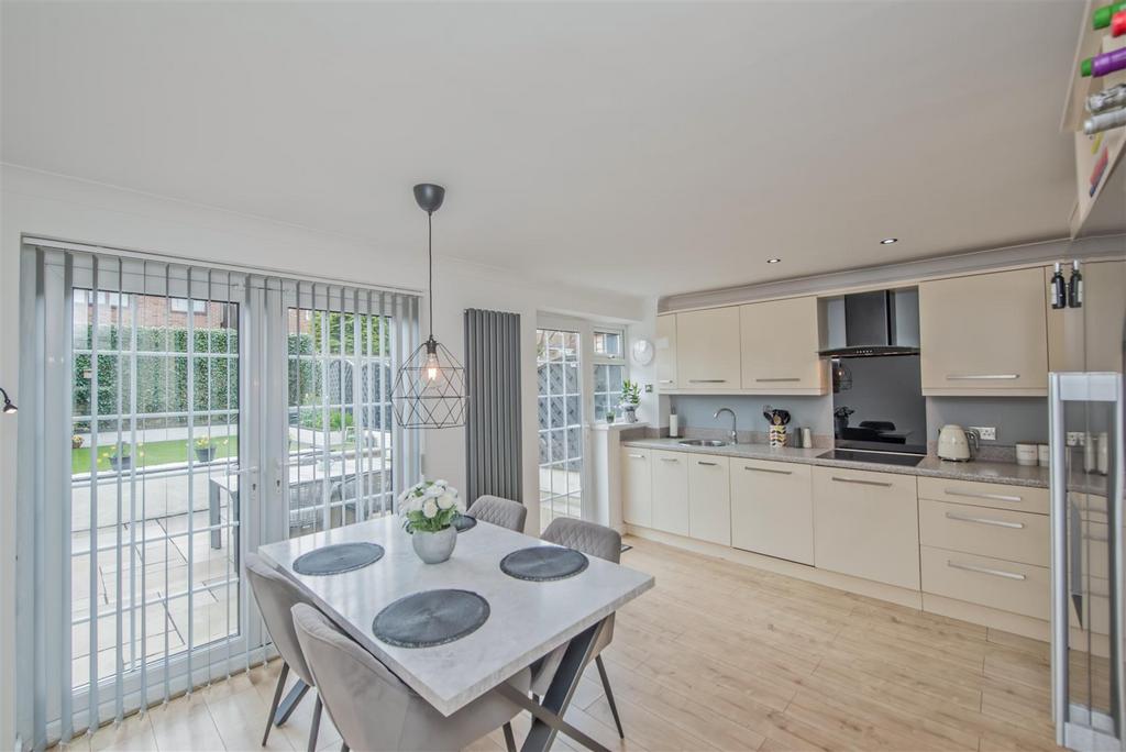 Fitted Dining Kitchen: