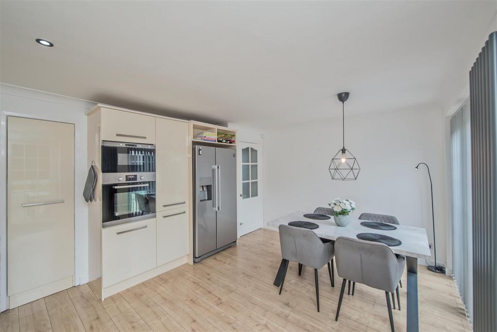 Fitted Dining Kitchen: