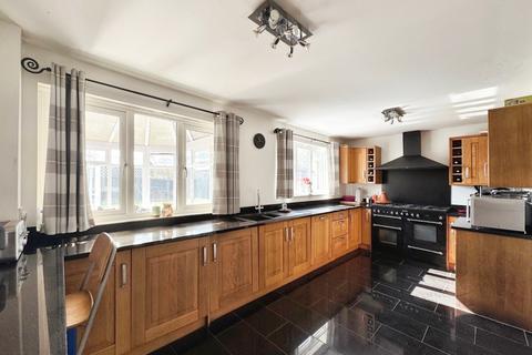 4 bedroom detached house for sale, Maenol Glasfryn, Llangennech, Llanelli, Carmarthenshire, SA14 8SJ