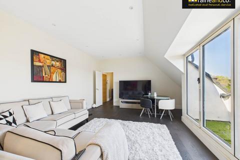 2 bedroom apartment for sale, Southgate Road, Potters Bar