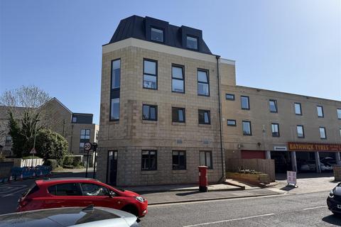 Studio to rent, Lower Bristol Road, Bath BA2