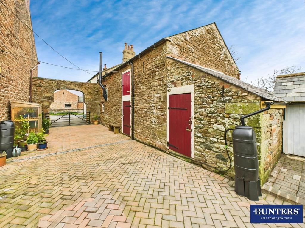 Outbuilding/Log Store