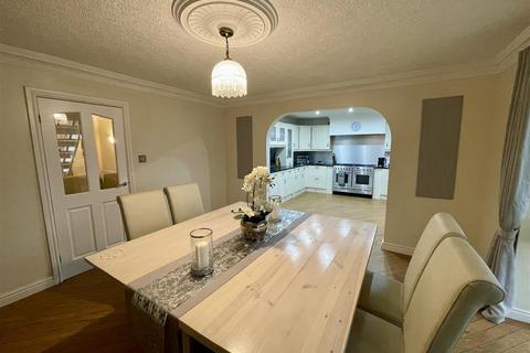 4 bedroom detached house for sale, Dean Close, Shildon