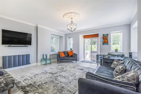 2 bedroom ground floor flat for sale, Gervis Road, Bournemouth
