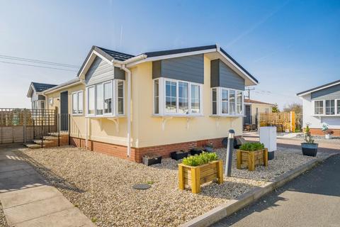 2 bedroom park home for sale, Kirkstead Bridge Park, Martin Dales, Woodhall Spa