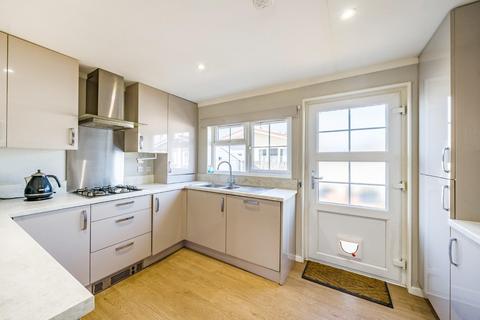 2 bedroom park home for sale, Kirkstead Bridge Park, Martin Dales, Woodhall Spa
