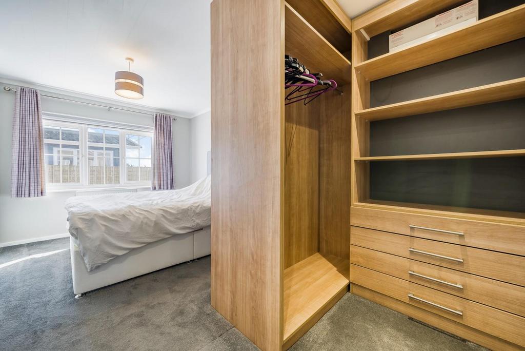 DRESSING AREA.jpg