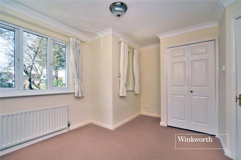 4 The Retreat, Worcester Park, KT4 8SU