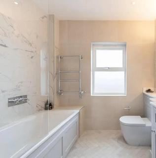 4 bedroom detached house to rent, Sassoon Drive, Barnet EN4