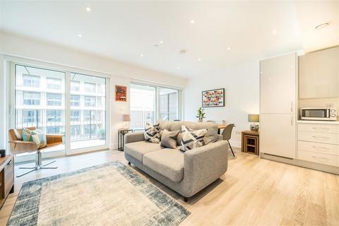 1 bedroom flat for sale, Cleevedale Place, London SW4