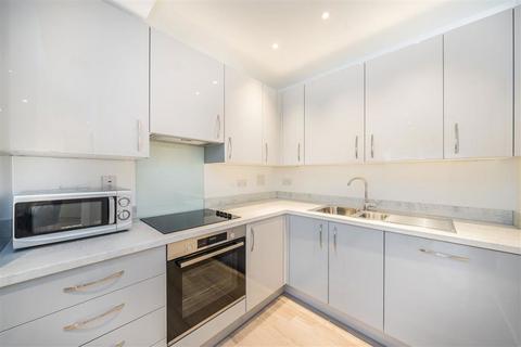 1 bedroom flat for sale, Cleevedale Place, London SW4