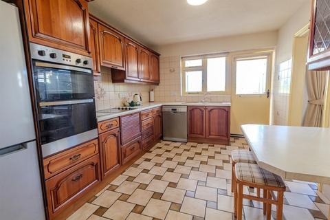 3 bedroom detached house for sale, Sunningdale Drive, Woodborough, Nottingham