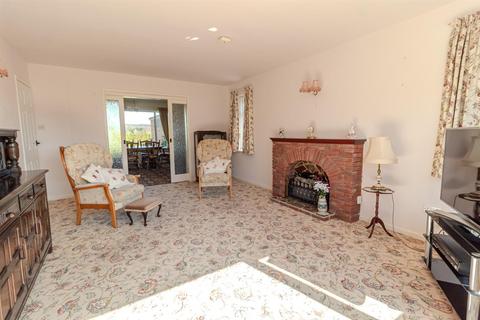 3 bedroom detached house for sale, Sunningdale Drive, Woodborough, Nottingham