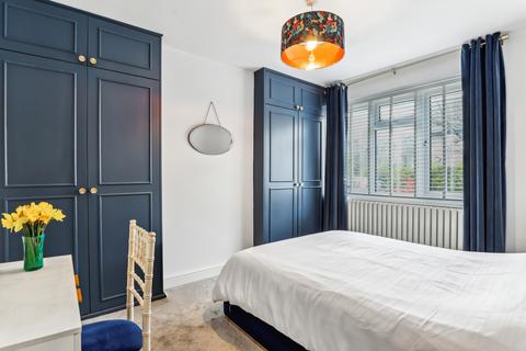 45 Gifford Gardens, London, W7 3AS