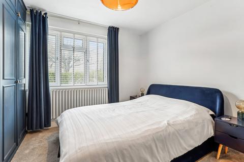 45 Gifford Gardens, London, W7 3AS
