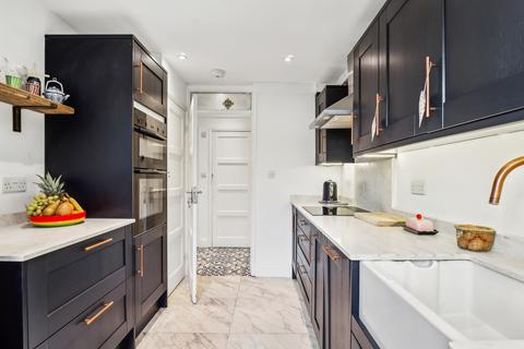 45 Gifford Gardens, London, W7 3AS