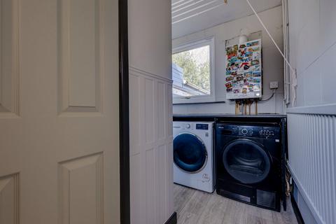 9 Church Close, Pool In Wharfedale, Otley, LS21 1LN