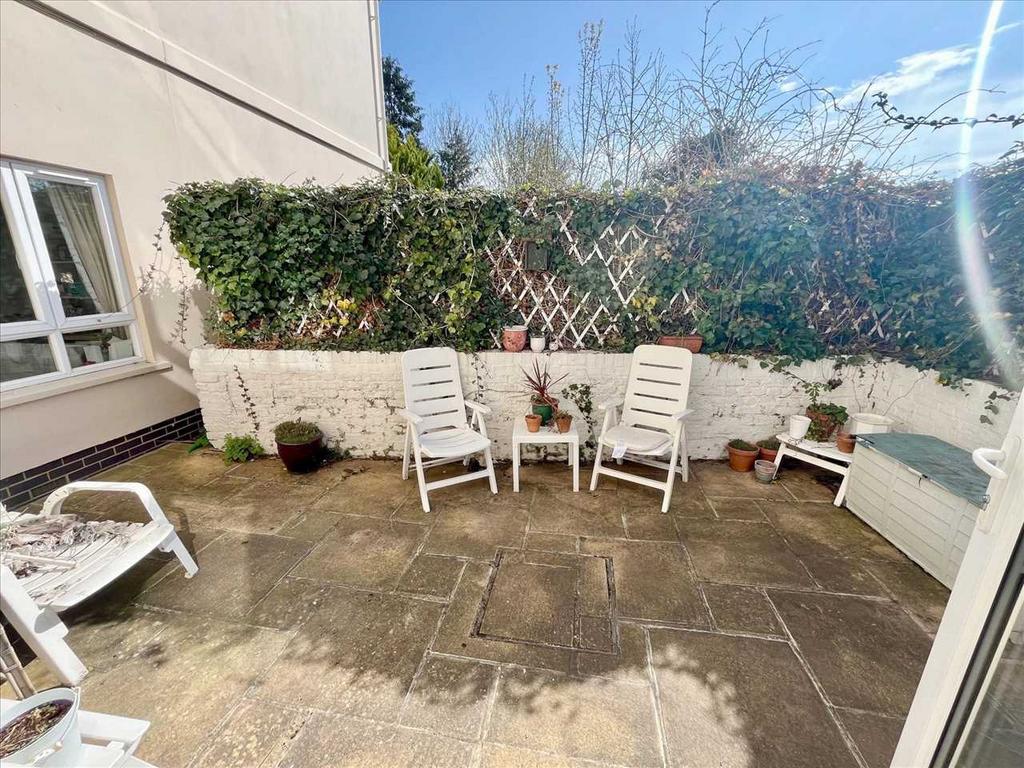 Courtyard garden