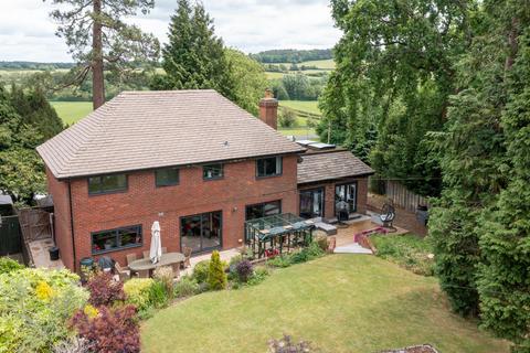 60 Swan Street, Alvechurch, Birmingham, B48 7RP