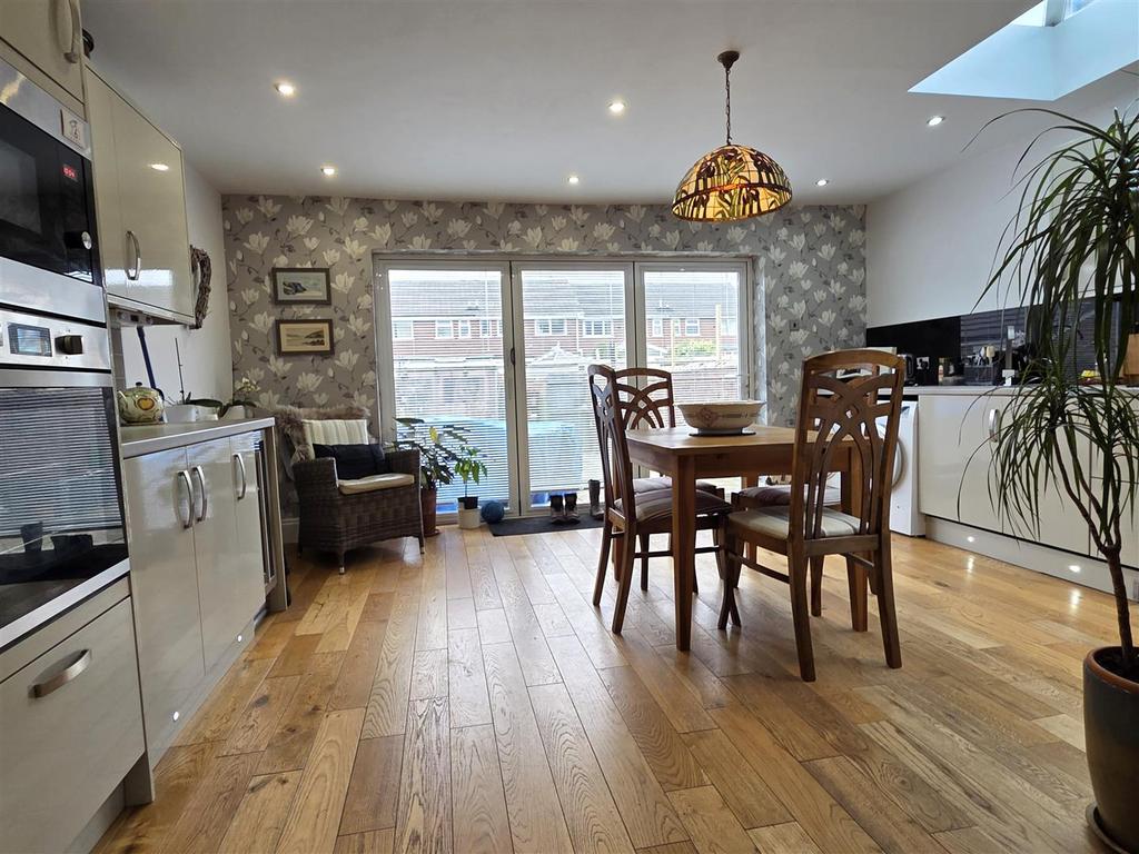 Open plan dining kitchen