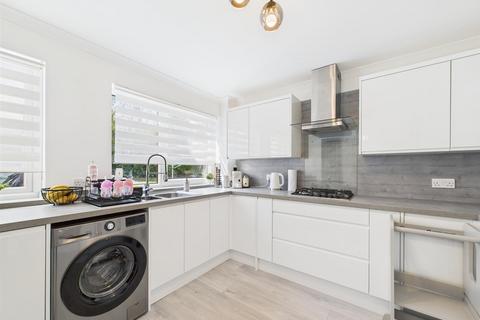3 Castlebrae, Auchterarder, PH3 1DL