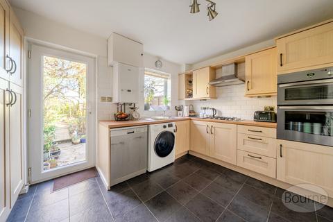 2 bedroom house for sale, Swallow Close, Milford, Godalming, Surrey, GU8