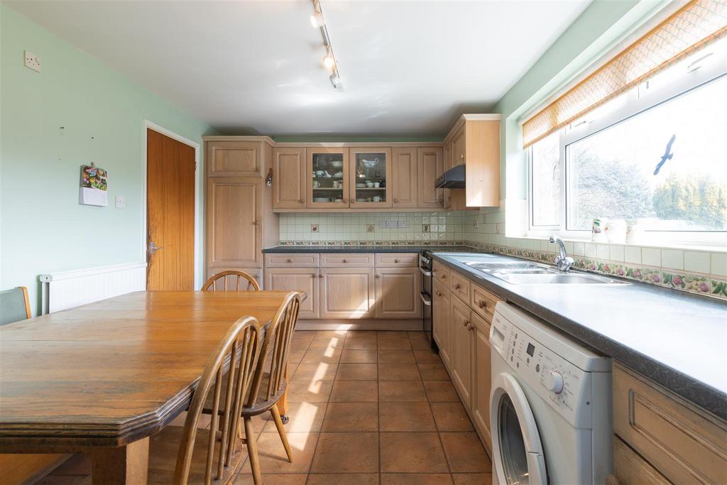 Kitchen 3.jpg