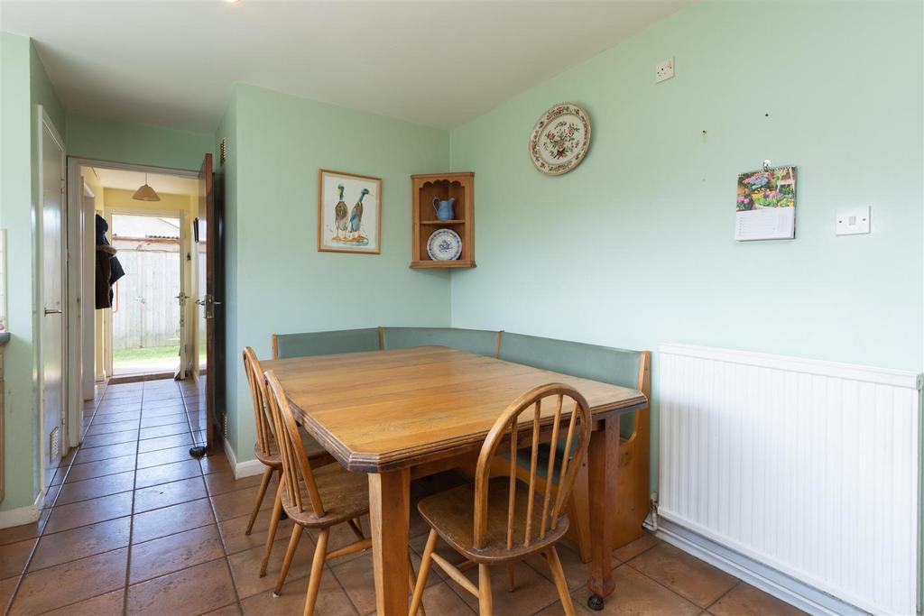 Kitchen 4.jpg