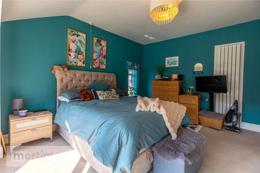 Main Bedroom