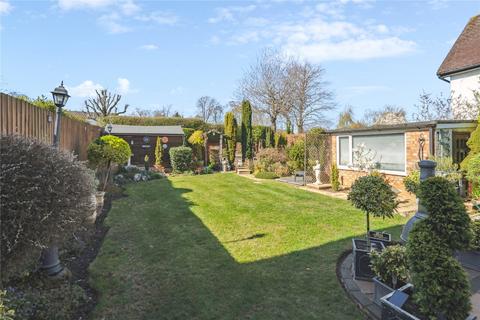 Chipperfield Road, Manor Estate, Hemel Hempstead, Hertfordshire, HP3