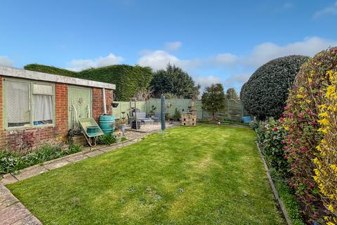 32 Ambersham Crescent, East Preston, Littlehampton, BN16 1AH