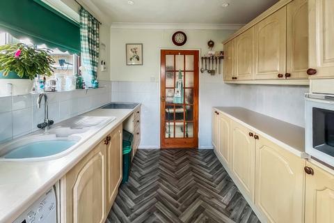 32 Ambersham Crescent, East Preston, Littlehampton, BN16 1AH