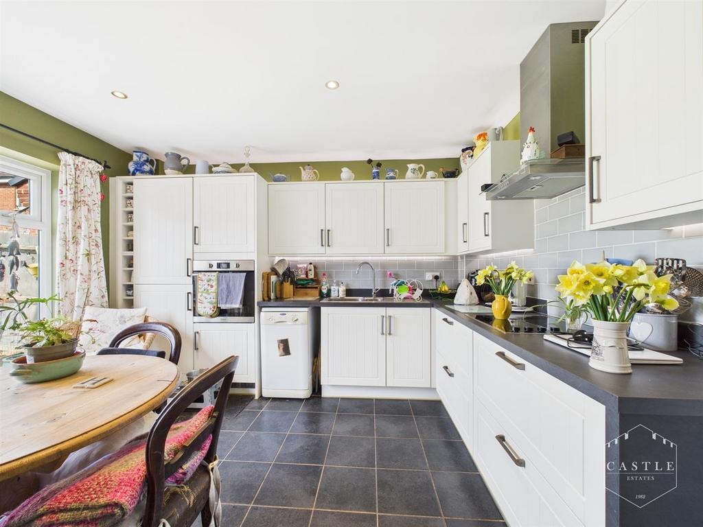 Dining kitchen