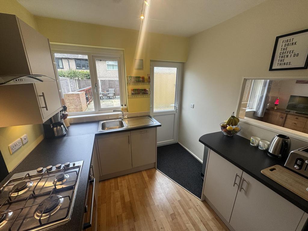 Kitchen Contd