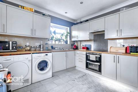undefined, Woodville Road, Thornton Heath