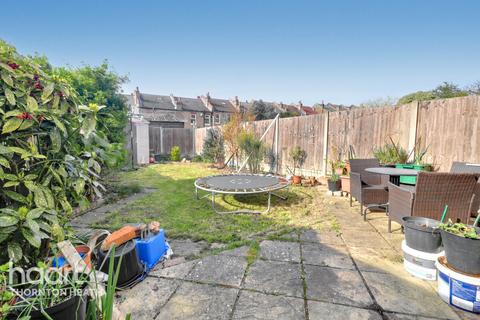 undefined, Woodville Road, Thornton Heath