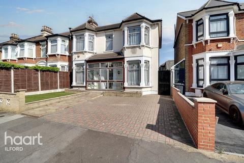 4 bedroom end of terrace house for sale, Wellwood Road, Ilford