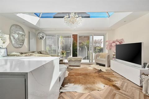 5 bedroom townhouse for sale, Brittany Road, St. Leonards-On-Sea