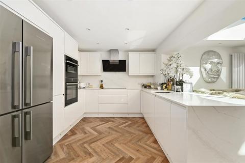 5 bedroom townhouse for sale, Brittany Road, St. Leonards-On-Sea