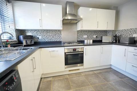 34 Felstead Crescent, Stansted, CM24 8UX