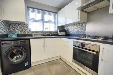 34 Felstead Crescent, Stansted, CM24 8UX