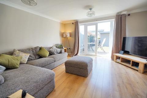 34 Felstead Crescent, Stansted, CM24 8UX
