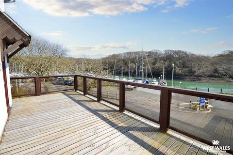 undefined, Gaddarn Reach, Neyland, Milford Haven